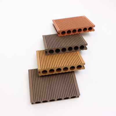 140mm exteriores fáceis instalam o revestimento exterior impermeável do Decking de WPC