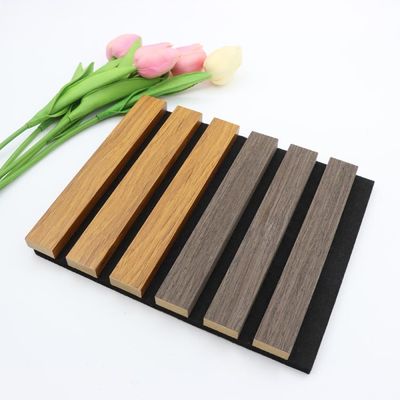 Painéis de parede acústicos de fibra de poliéster Wpc folheado de madeira ecológico