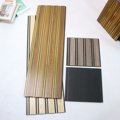 Painel de teto de PVC com grão de madeira para interior Alternativa de painel de parede econômica à telha Fácil manutenção da placa de parede