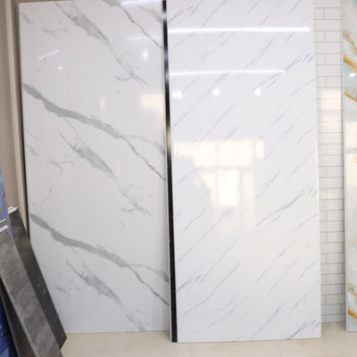 Painéis de chuveiro de PVC de segurança texturizados antiderrapante para design de banheiros familiares