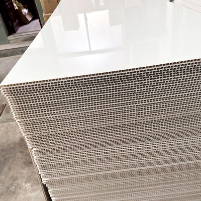 Painéis de chuveiro de PVC de segurança texturizados antiderrapante para design de banheiros familiares