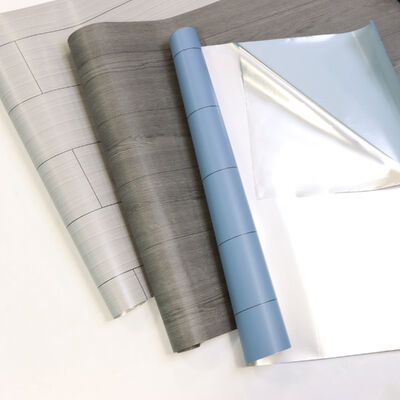 Fácil de instalar e remover. Decalque de chão de baixa manutenção. Resiste à água, desbotamento e desgaste diário para uma beleza duradoura.