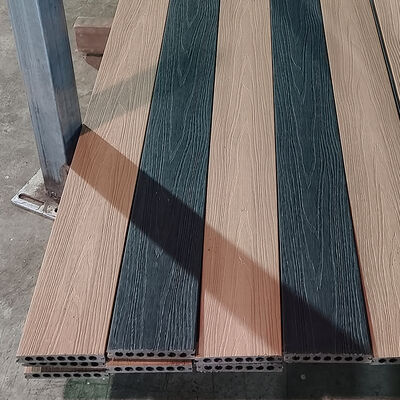 Piso de WPC resistente a intempéries co-extrudado sistema de piso composto impermeável