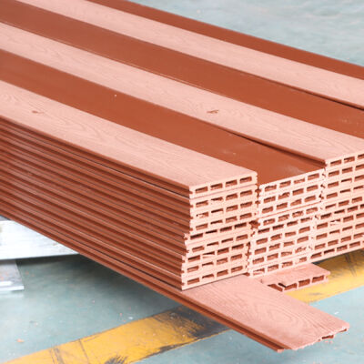 Decking de parede de WPC co-extrudido.