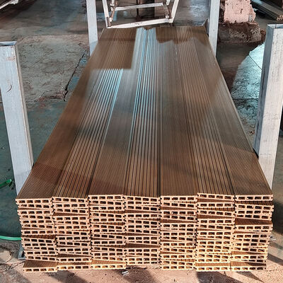 Piso de WPC exterior resistente a água para piscinas e calçadas externas