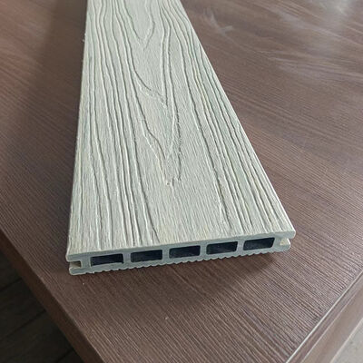 Painel de parede exterior de madeira de plástico composto WPC exterior com resistência a intempéries e fácil instalação