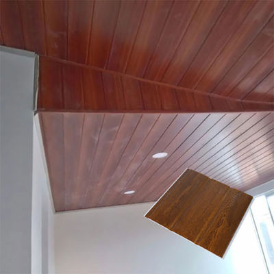 Revestimento plástico decorativo à prova de fogo da parede do painel de teto da parede do Pvc para o banheiro da casa