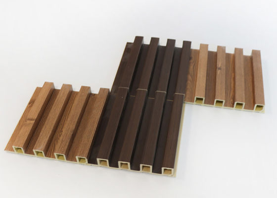 Painel de parede composto acanelado 160mm x 24mm da madeira interna WPC da decoração impermeáveis