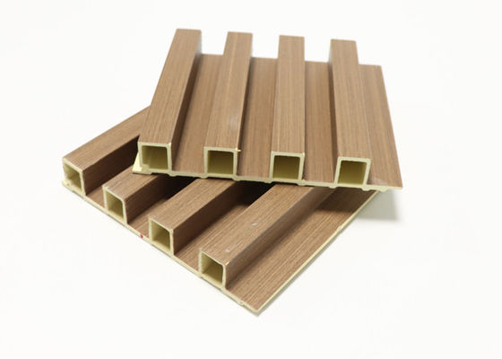 Instale rapidamente o revestimento à prova de fogo do painel de parede de WPC para a decoração interior 192mm x 14mm