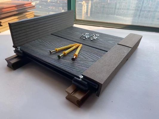 Não revestimento projetado da madeira de carvalho do deslizamento WPC Decking exterior impermeável