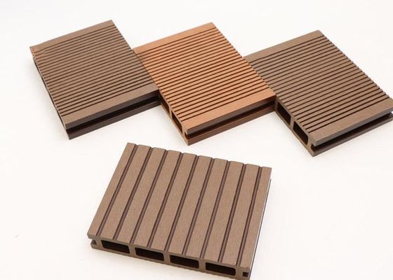 Madeira exterior do Decking não do deslizamento impermeável WPC que pavimenta o Decking plástico