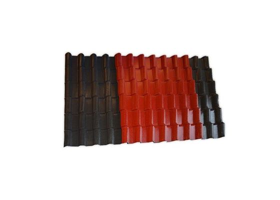 A resina sintética U dá forma ao revestimento colorido cerâmico solar das telhas de telhado
