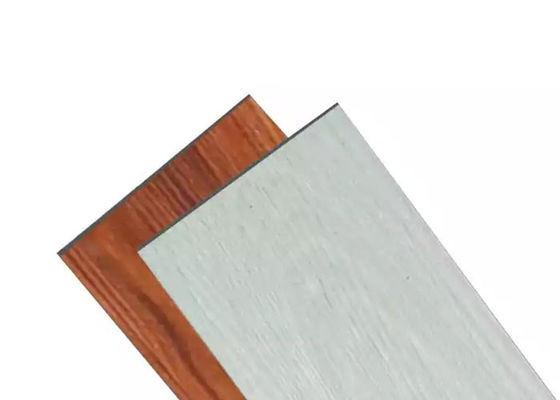 Revestimento de madeira impermeável à prova de fogo do fechamento do PVC da cor para a decoração da casa