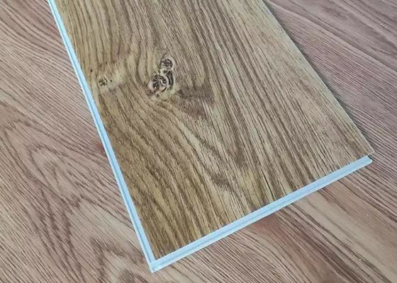 Revestimento de madeira impermeável à prova de fogo do fechamento do PVC da cor para a decoração da casa