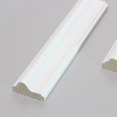 Molde aprontado rodapé de contorno decorativo branco da telha com luz conduzida