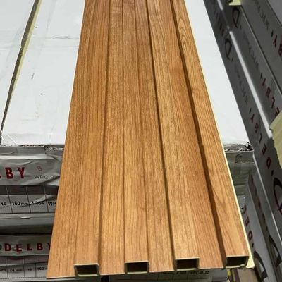 Decoração de interiores à prova de água e à prova de erosão Painéis de parede de PVC WPC