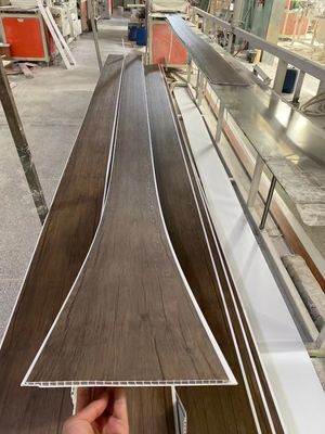 Revestimento plástico decorativo à prova de fogo da parede do painel de teto do PVC para o banheiro da casa